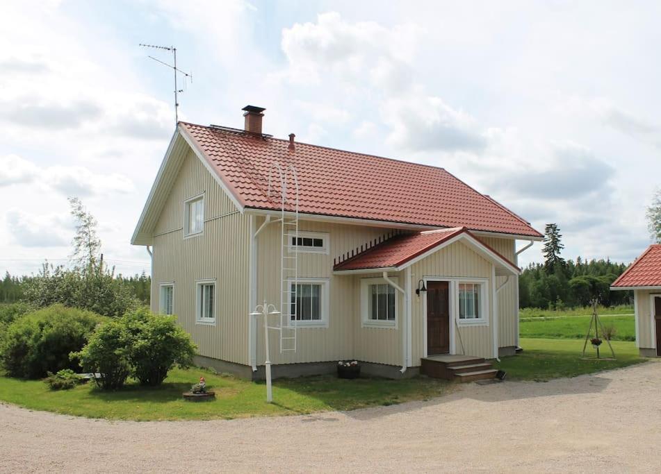 Albertiina Kurikka Esterno foto